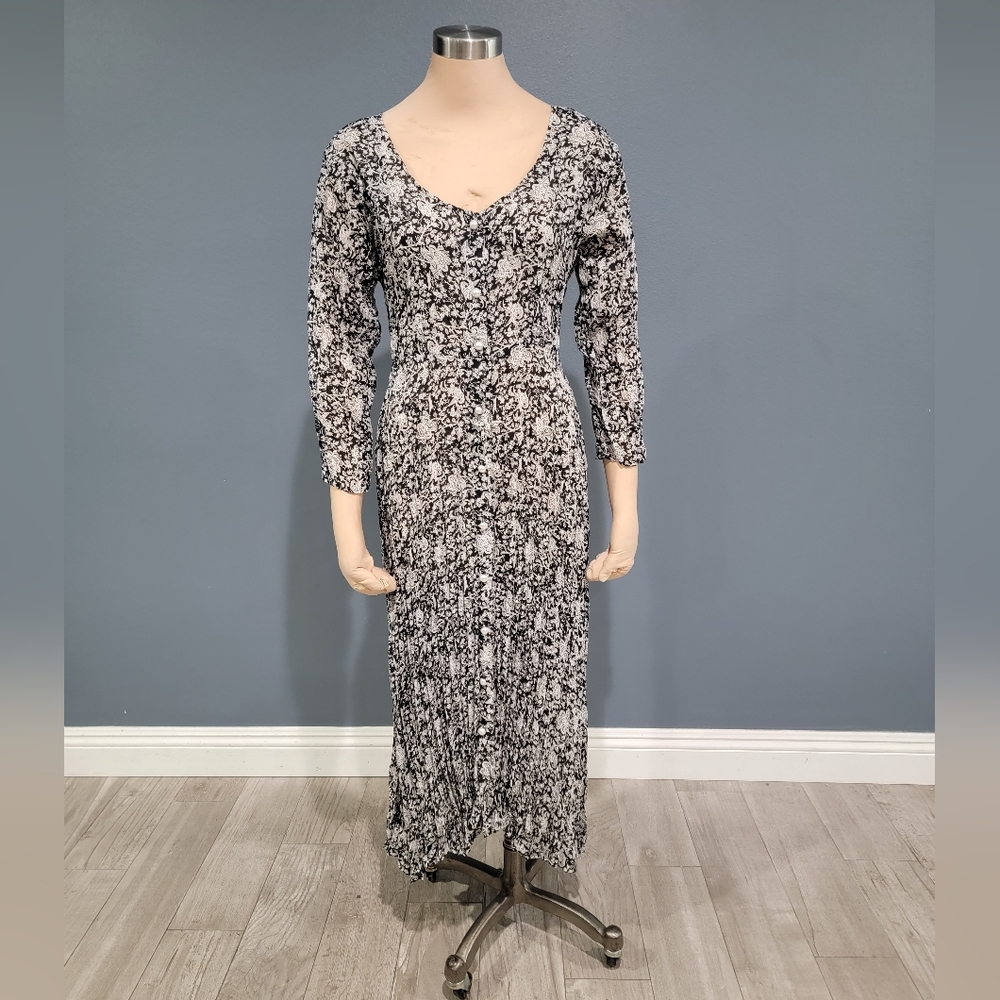 Vtg CHER JACQUE Black White Floral Crinkle Stretch Button Down Maxi Dress S/M